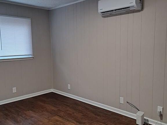 4th image of 140 Prentice Pl APT D