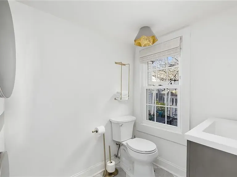 17 Old Beach Rd — Photo 19