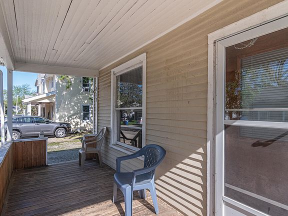 2nd image of 917 Sylvan Ave