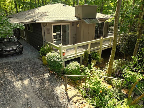 2nd image of 142 Wheatstone Dr