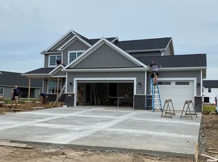 1905 Athena Ct, Chatham, IL 62629