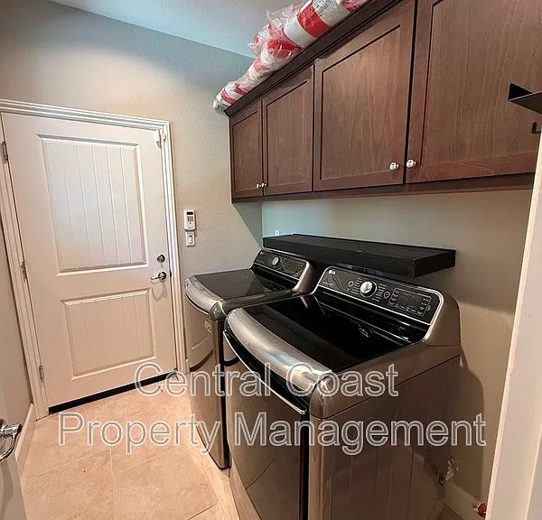 490 Palisade Dr — Photo 20
