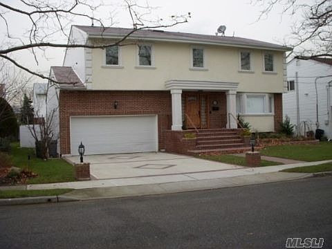 1st image of 520 Hemlock Dr