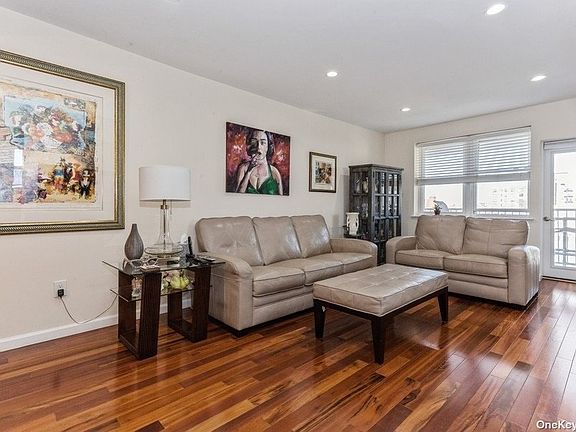 5th image of 55 Monroe Blvd APT 2M