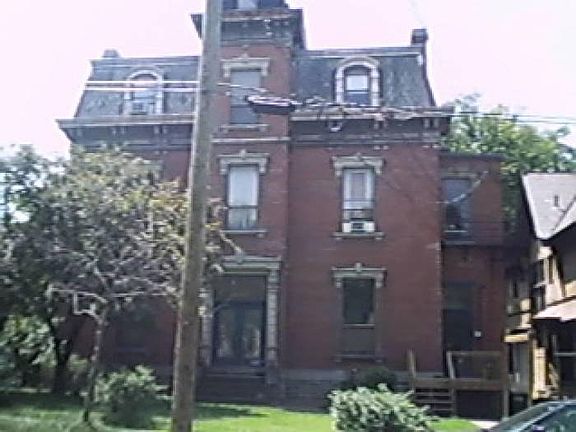 5th image of 2605 Eden Ave