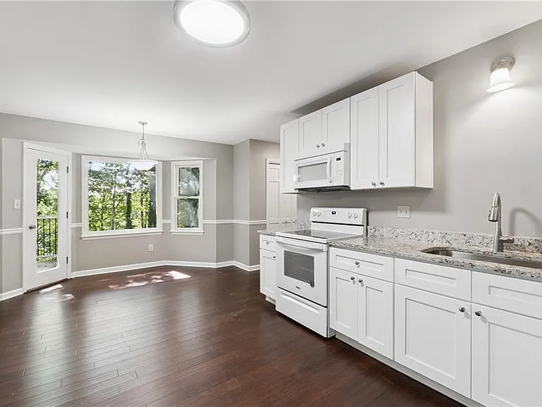 3761 Ridge Rd SE — Photo 11