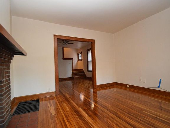 3rd image of 2685 Indianola Ave