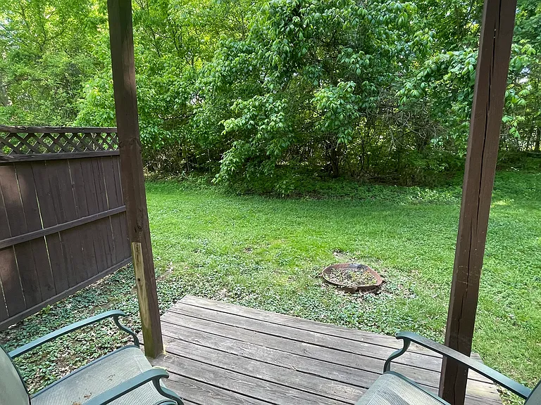 20 Estate Dr #4 — Photo 8