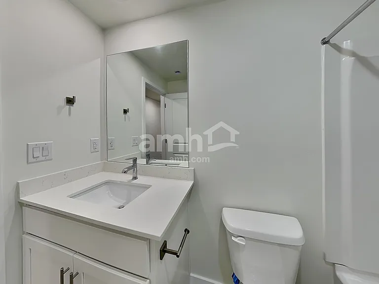 1284 W Mahogany St — Photo 13