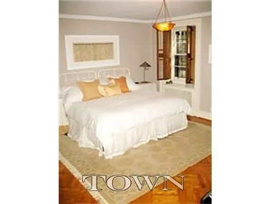 Rented by Town Residential | media 27