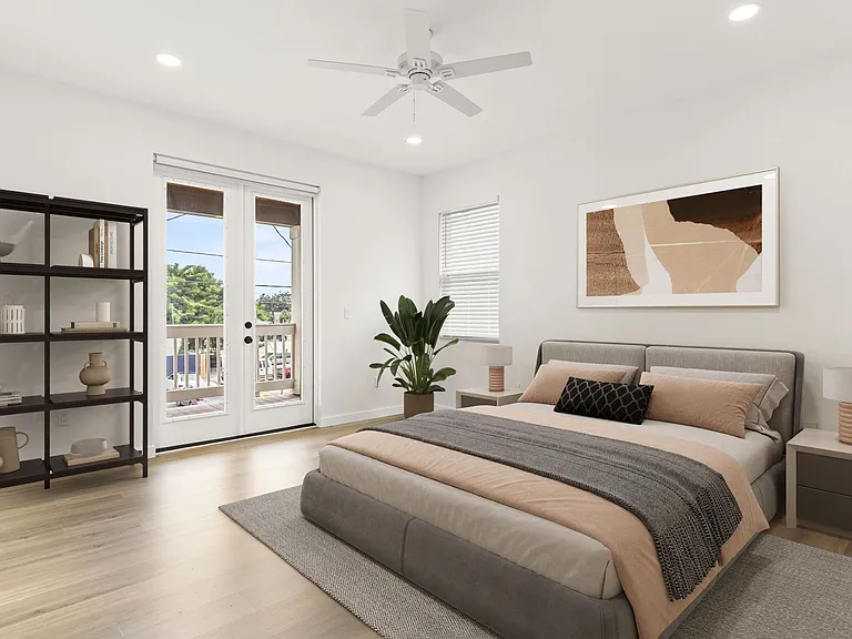 210 E Columbus Dr #1 — Photo 2