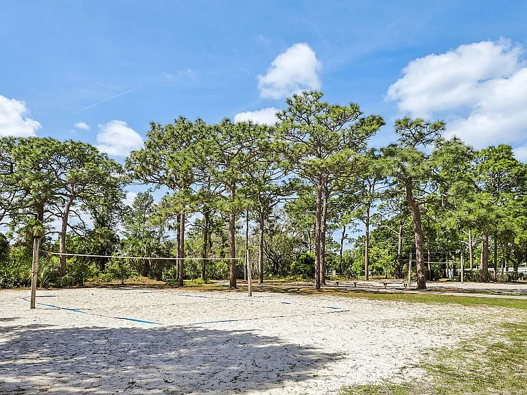10-web-or-mls-N Wickham Rd-1404-910