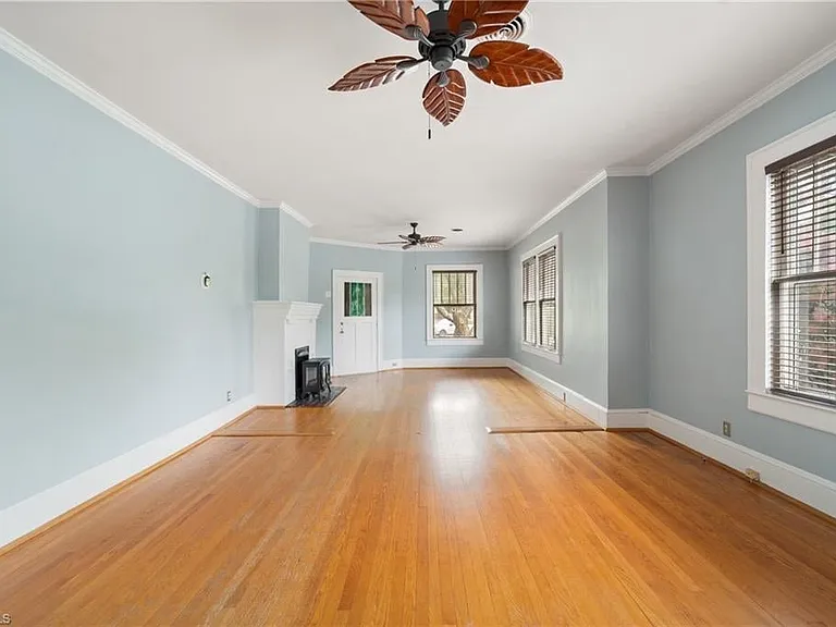 2083 Elizabeth Ave — Photo 5