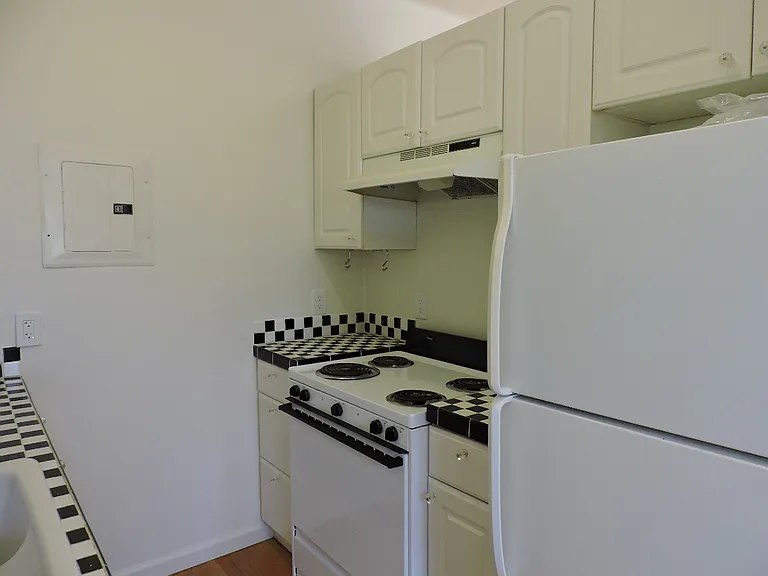 1517 17th St #9 — Photo 8