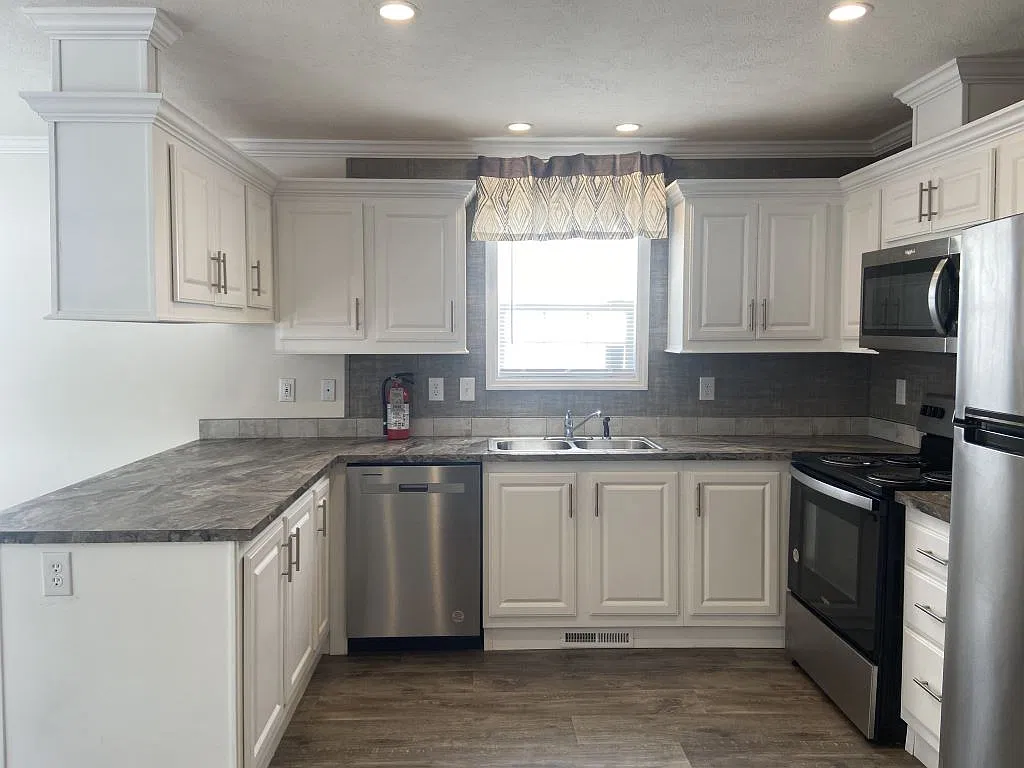 2 bed, 2.0 bath, 1056 sqft, $1,650 — Photo 4