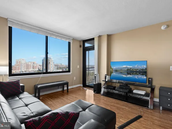 2451 Midtown Ave APT 1501, Alexandria, VA 22303