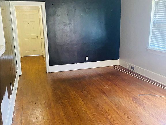 5th image of 419 Briarwood Dr