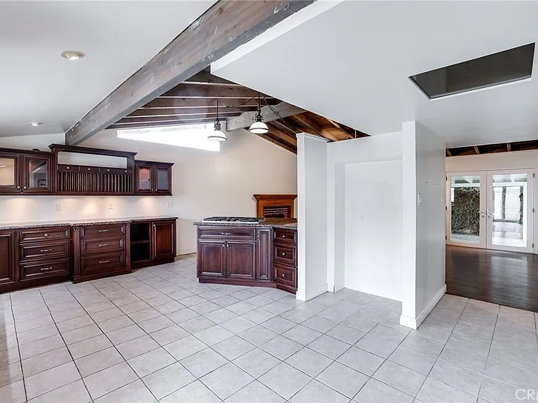9752 Harle Ave — Photo 5