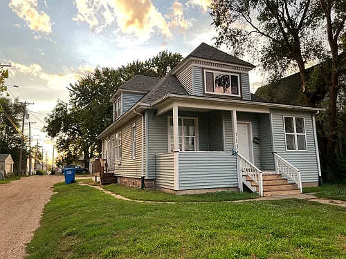 313 S Prairie Ave Photo 1