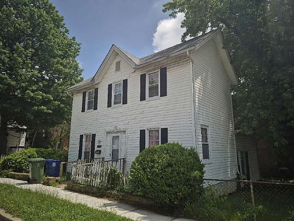 2nd image of 2943 Mathews St