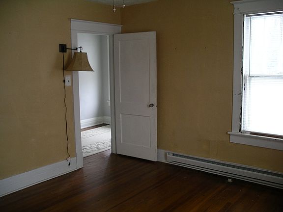 5th image of 327 Westover Blvd