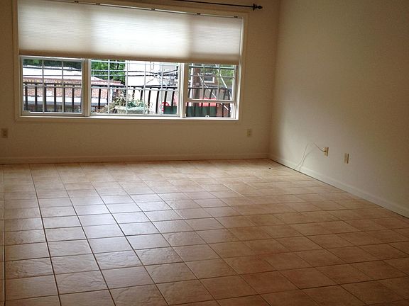 4th image of 515 Millburn Ave #9