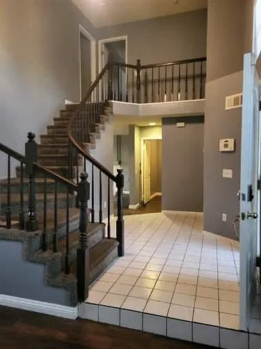 4 bed, 2.5 bath, 1874 sqft, $3,200 — Photo 3