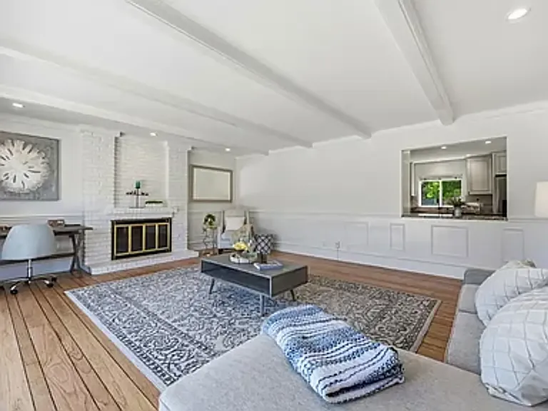 2140 Carmelita Ave — Photo 20