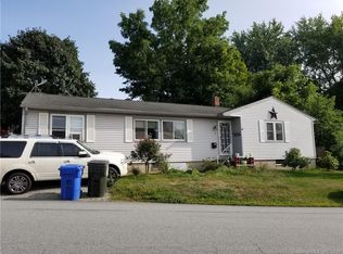 7 Payson St, Plainfield, CT 06374