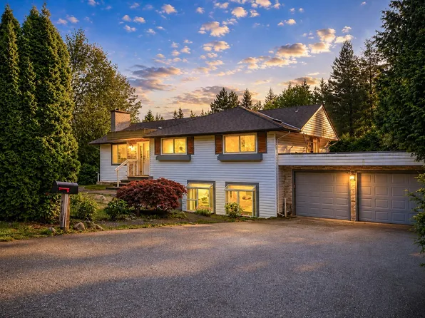 4380 Woodcrest Rd, West Vancouver, BC V7S 2W1