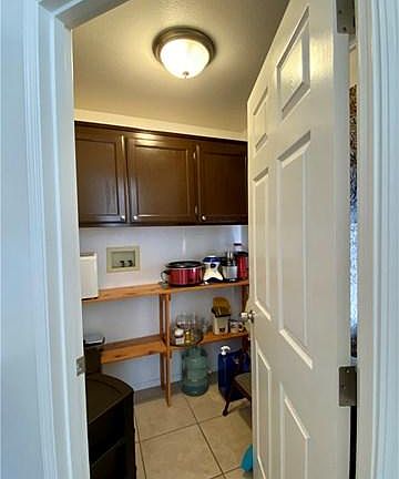 5th image of 865 Rosana Pl