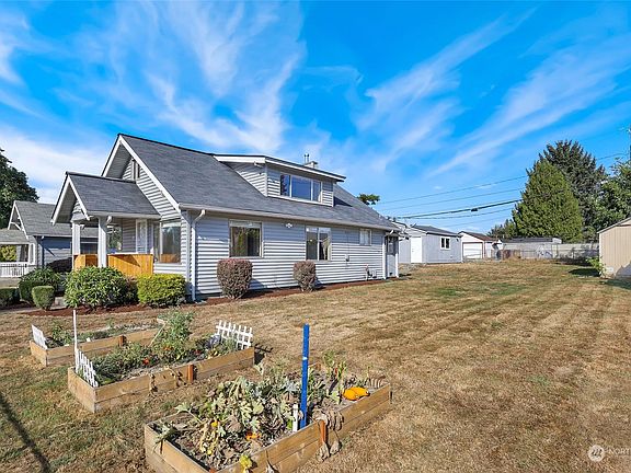 3rd image of 7049 Fawcett Avenue