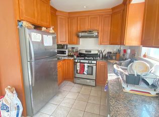 67A Kinnaird St #3, Cambridge, MA 02139
