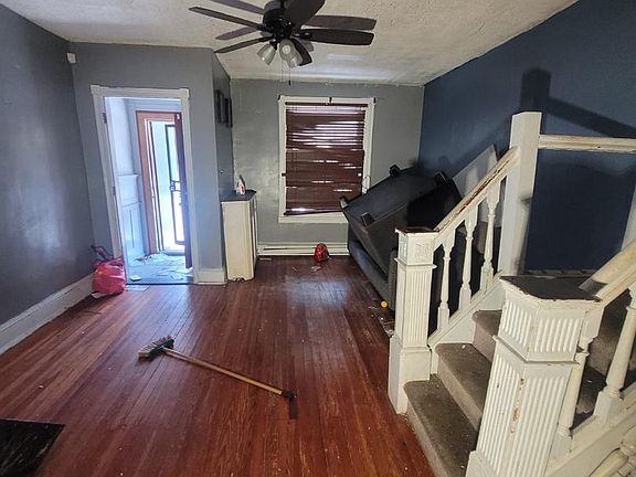 4th image of 150 N 61st St