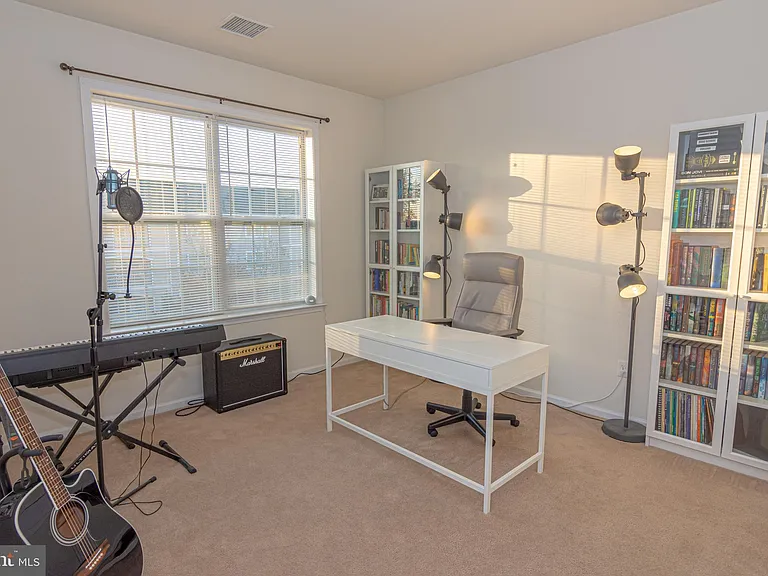 832 Timberlake Dr — Photo 20