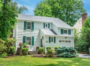 1 Sussex Ave, Chatham, NJ 07928