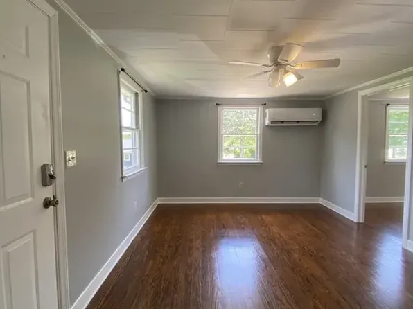 134 W Jones Ave, Pickens, SC 29671