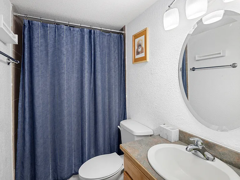 909 N Logan St #8F — Photo 26