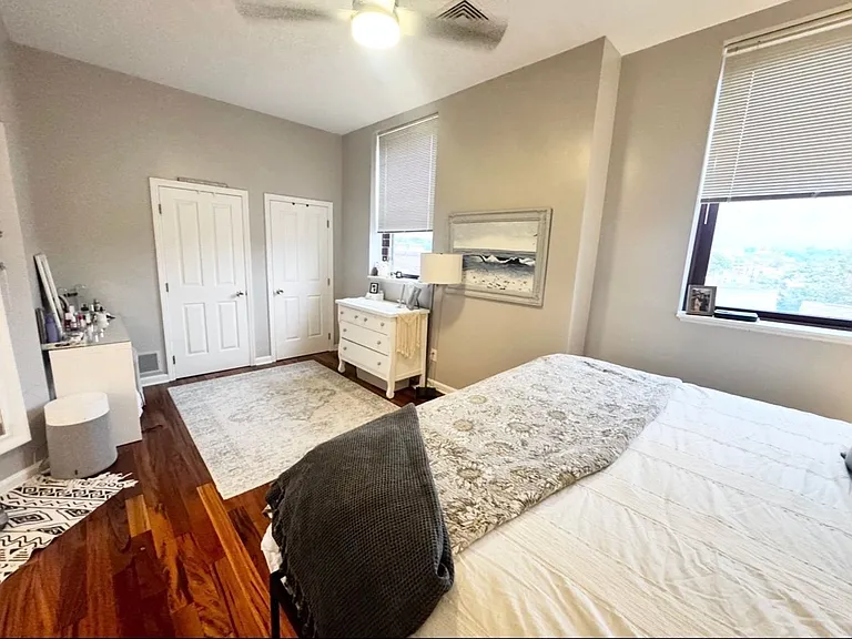 130 S 22nd St #3F — Photo 11