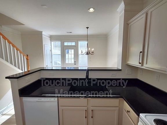 5th image of 8606 Beaver Creek Dr