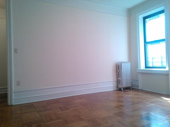 2nd image of 600 W 174th St APT 23