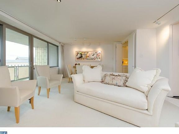 3rd image of 2401 Pennsylvania Ave APT 10A1