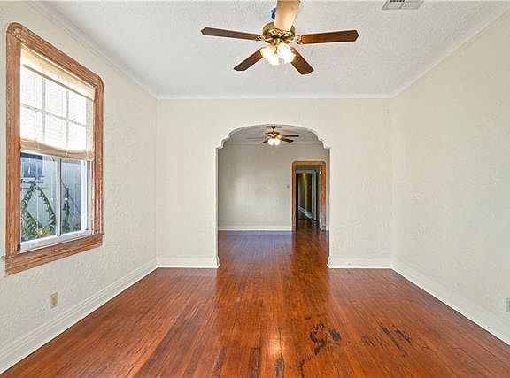 4th image of 1549 Crete St
