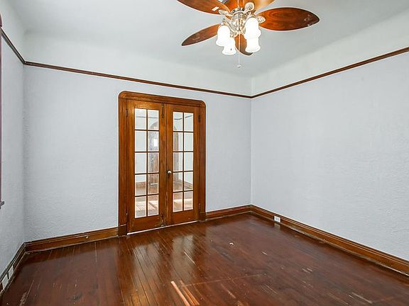 5th image of 1721 Congress St