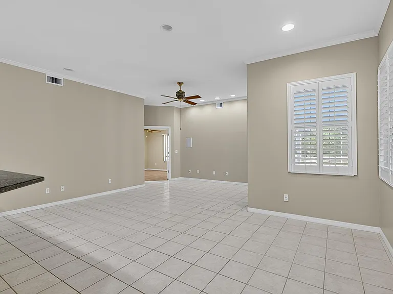 20 Woodford Ln — Photo 7