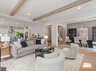 5817 2nd St S, Arlington, VA 22204
