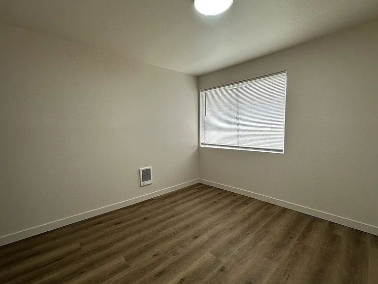 45414 SE North Bend Way #4 — Photo 6