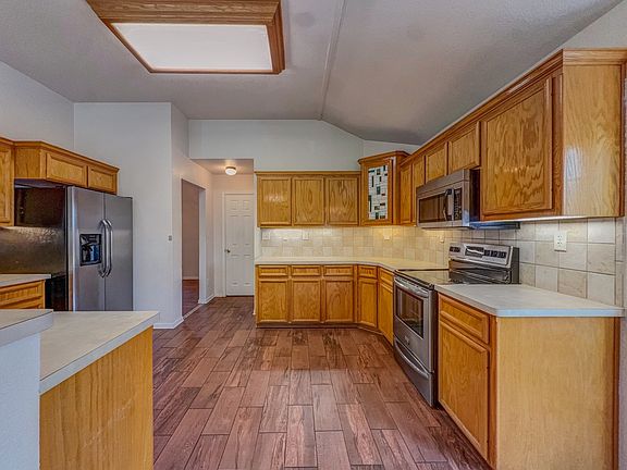 4th image of 2907 Bachelor Button Blvd