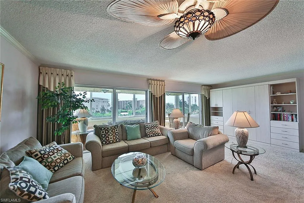 1 bed, 1.5 bath, 881 sqft, $4,500 — Photo 4