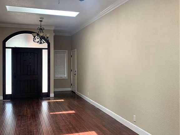 3rd image of 244 Vineyard Dr